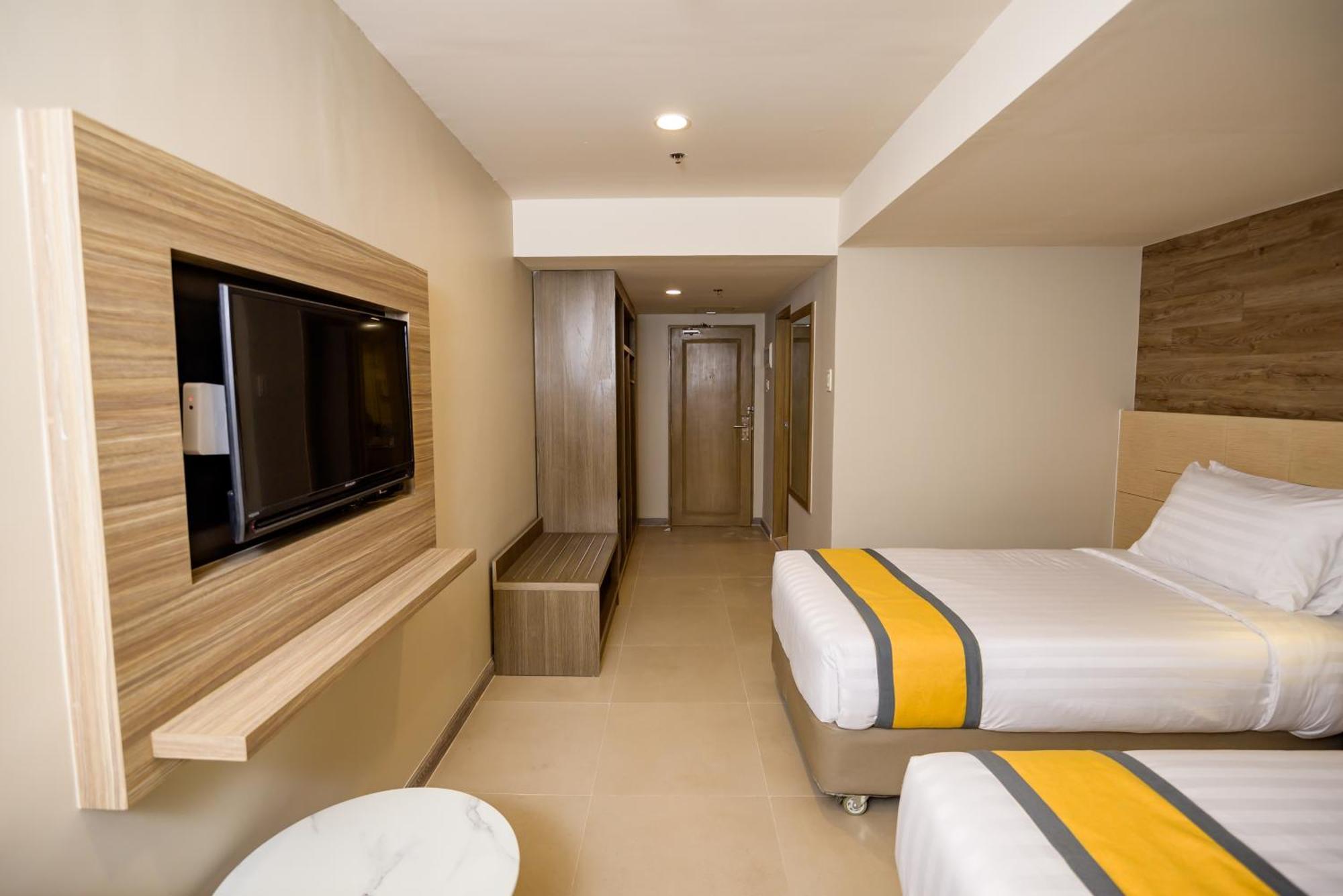 Surestay Plus By Best Western Cebu City Exterior photo