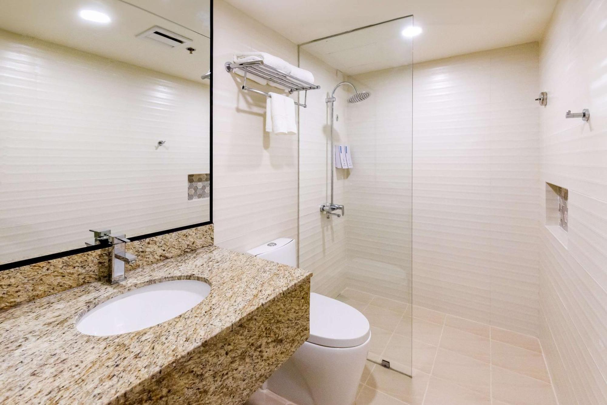 Surestay Plus By Best Western Cebu City Exterior photo